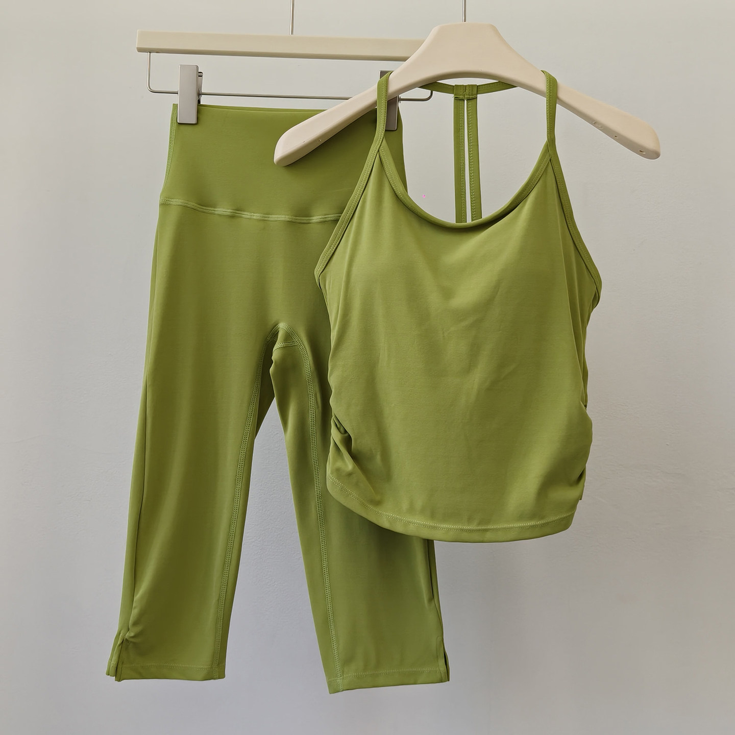 Underwire Bra Padded - ヨガウェア スリムフィット プッシュアップベスト 胸パッド付きブラトップ ハイウエスト ヒップアップ